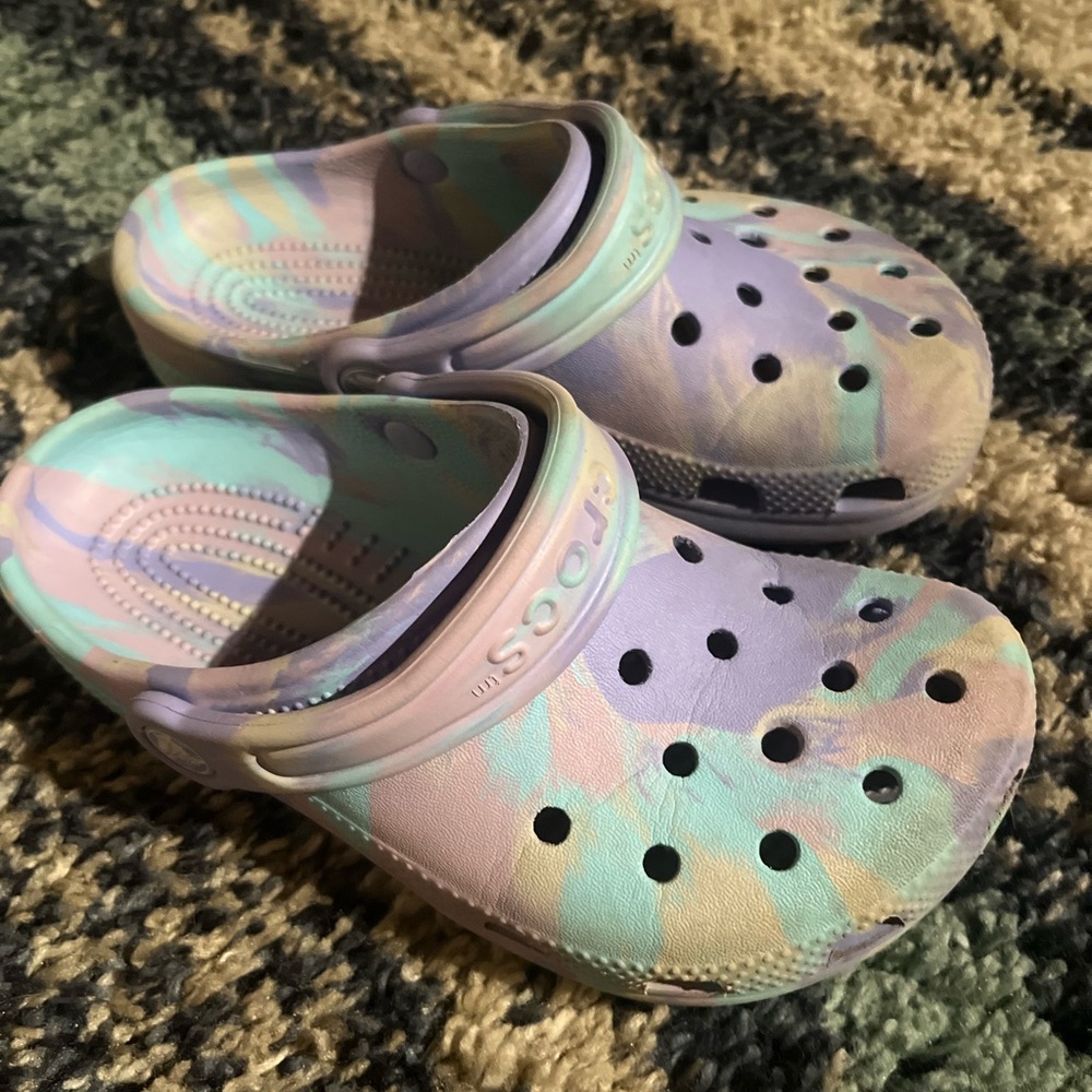 CROCS Kids' Multicolor Tie-Dye Clogs